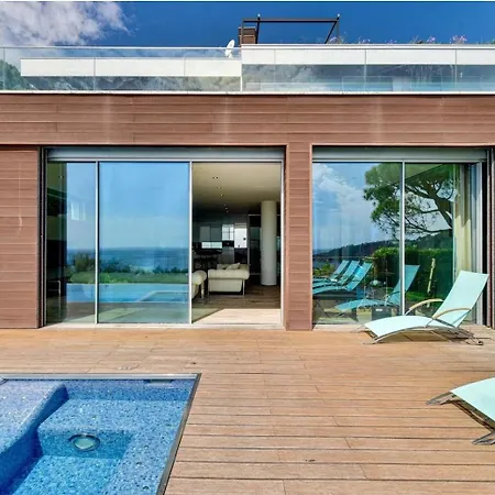 Lujosa Moderna Con Impresionantes Vistas Al Mar Holiday home Girona