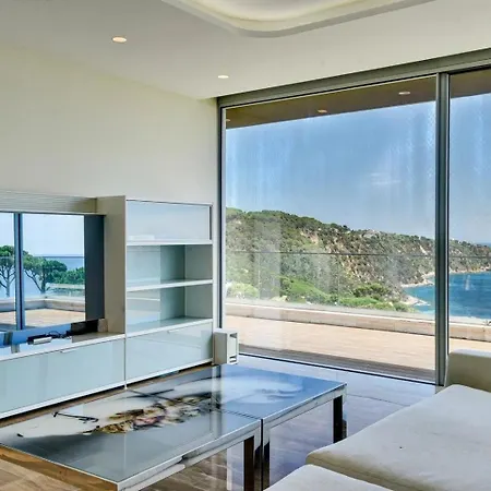 Lujosa Moderna Con Impresionantes Vistas Al Mar Girona