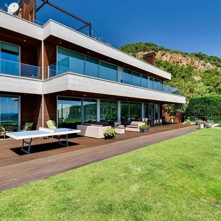 Lujosa Moderna Con Impresionantes Vistas Al Mar Holiday home *